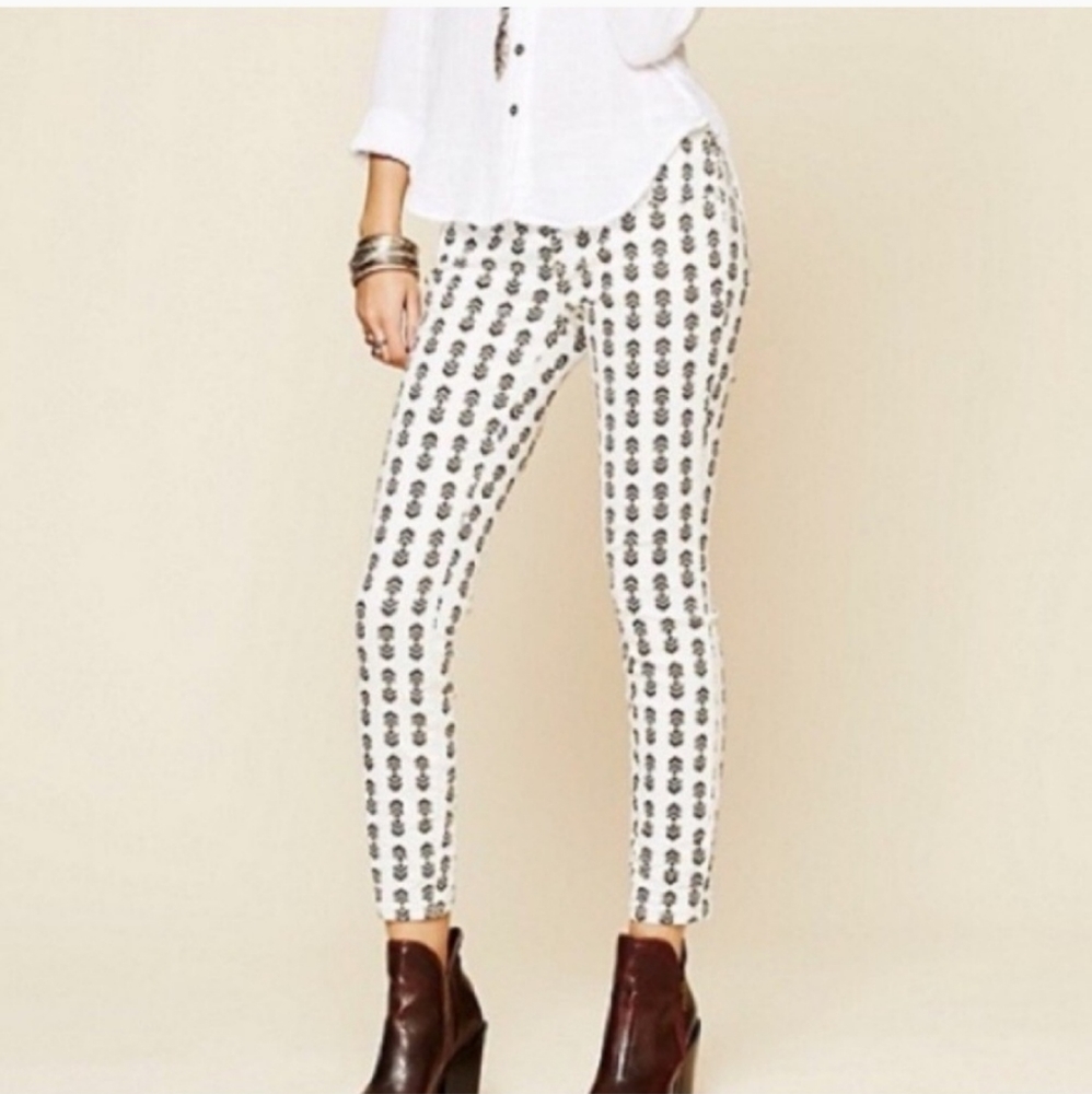 Free People Chevron Pattern White Skinny Jeans